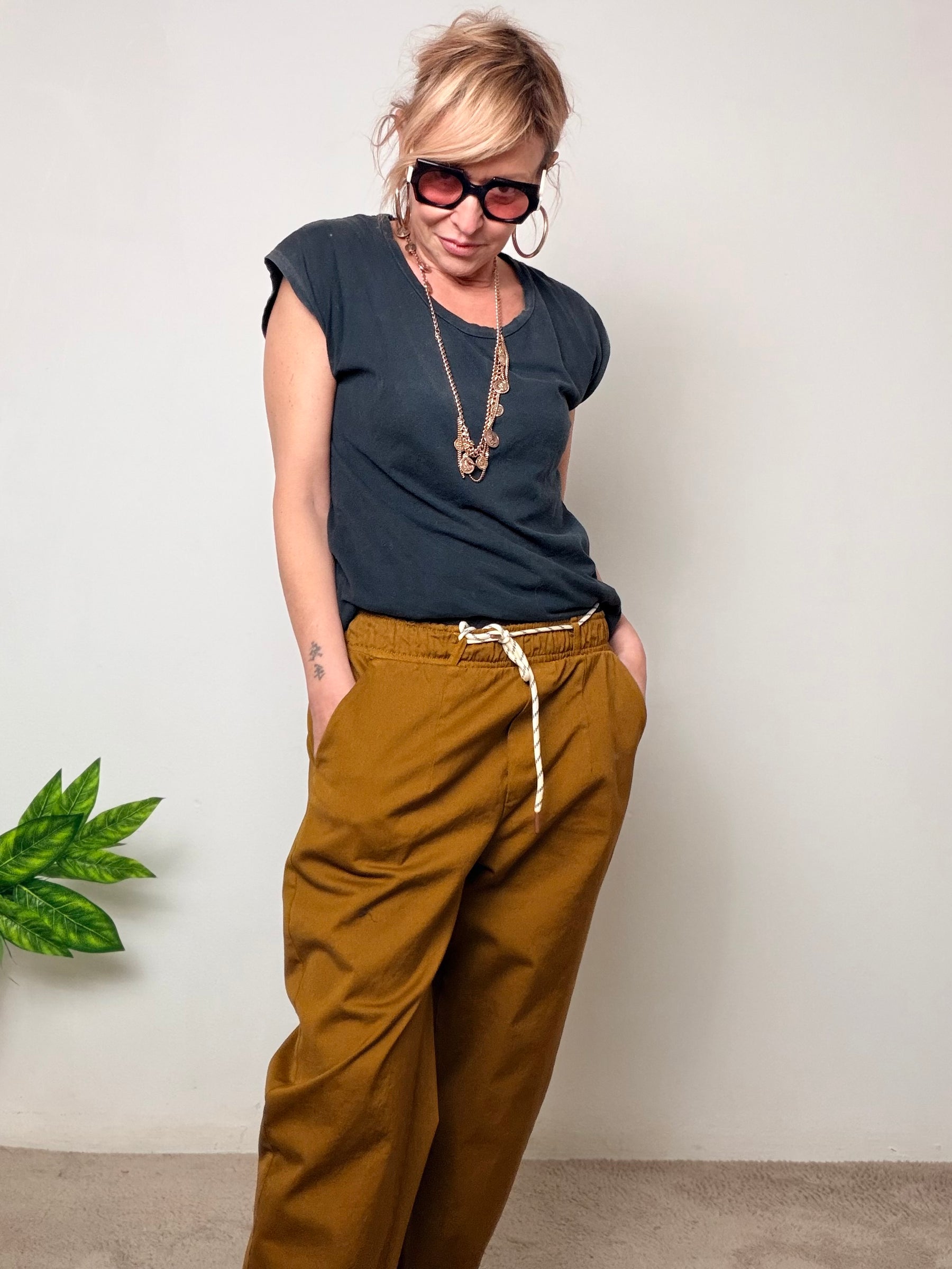 Pantalone in Gabardina Relaxed Fit con Anima Casual Chic