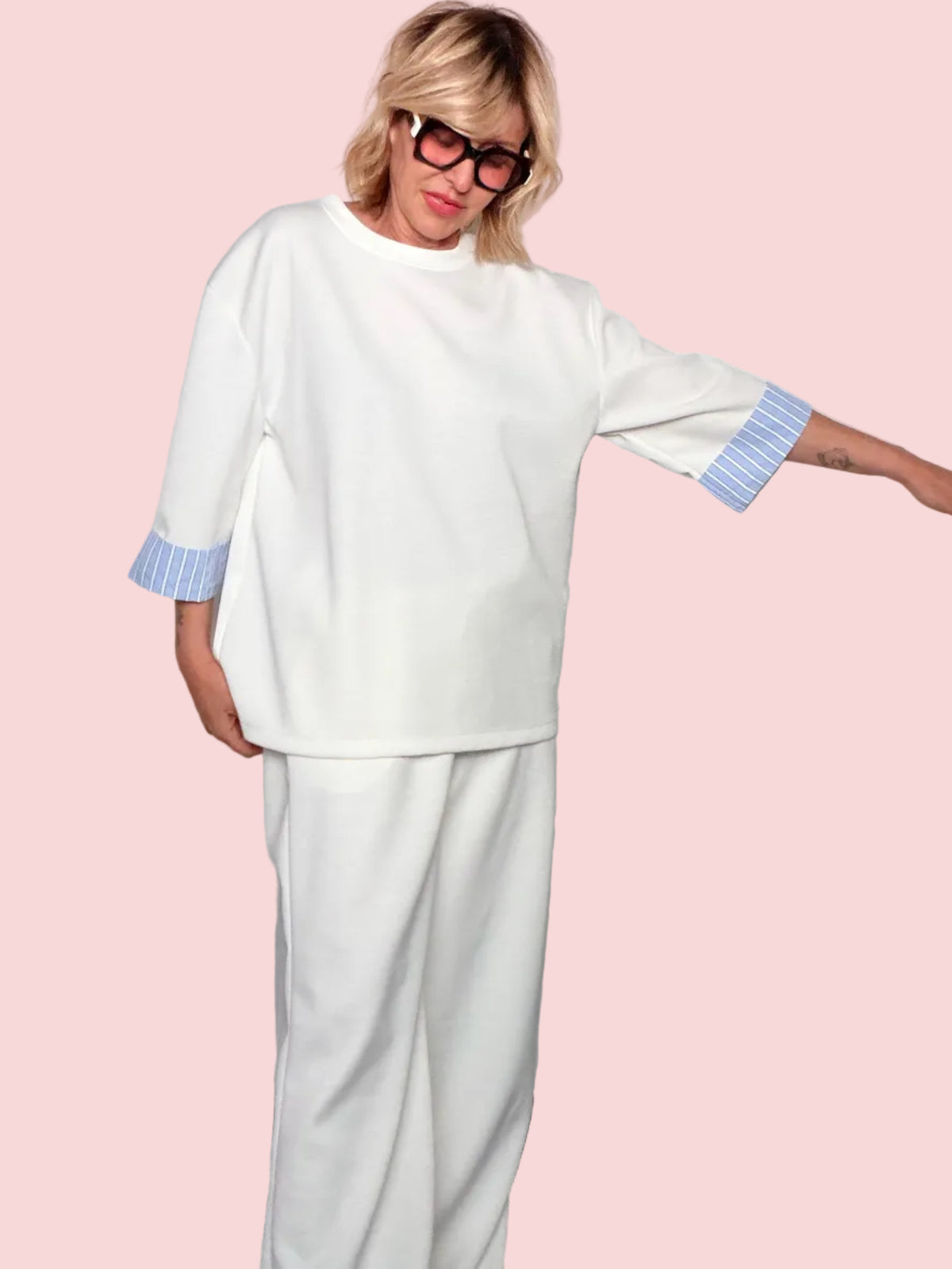 Completo Felpa + Pantalone Wide Leg Beige con Dettaglio Camicia a Righe