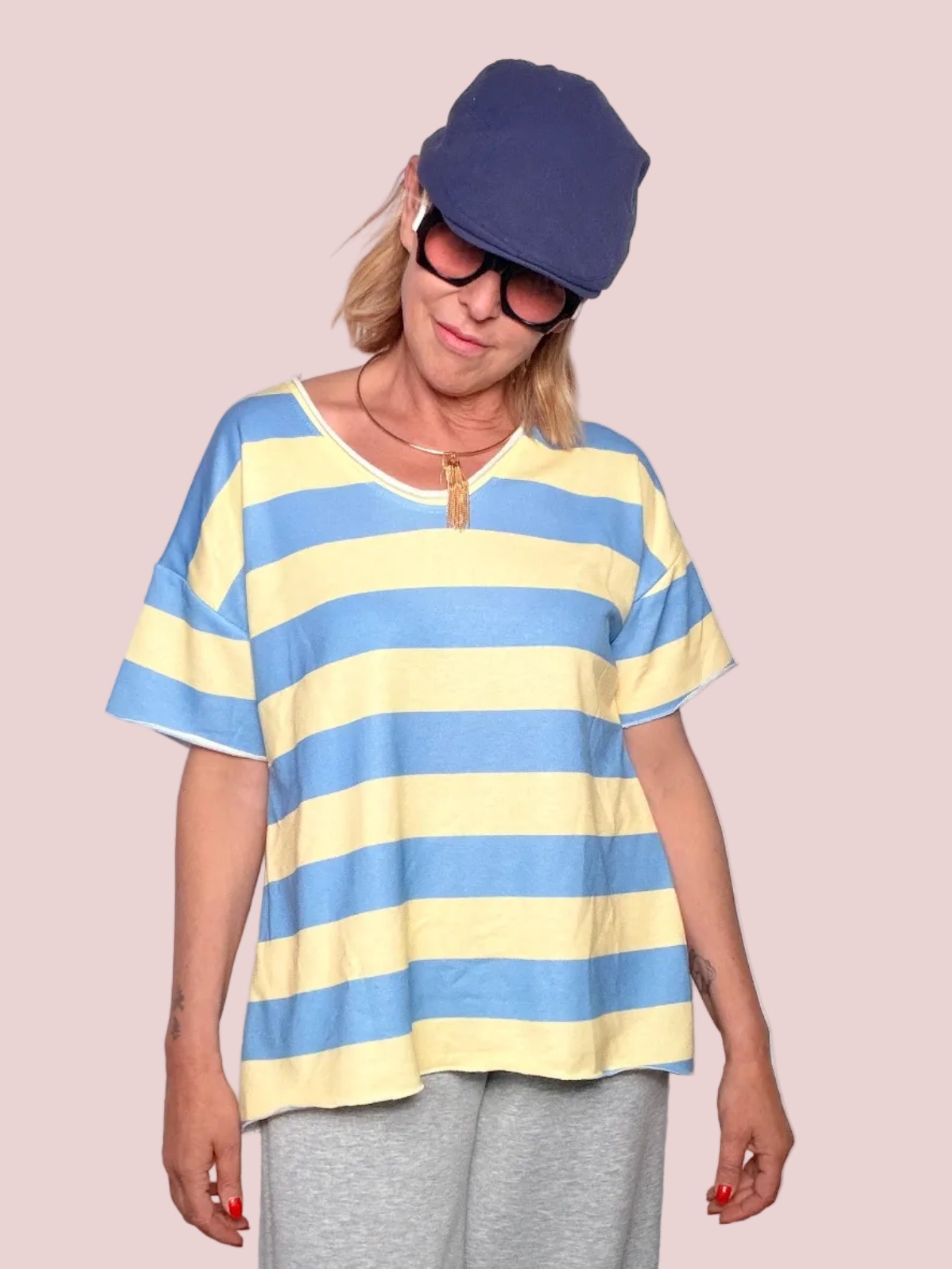 Felpa Oversize a Righe Larghe – Scollo V