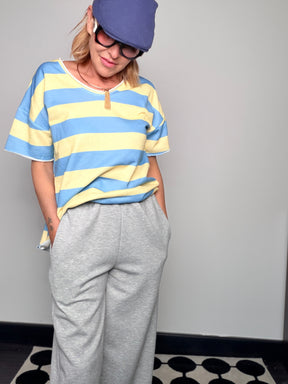 Felpa Oversize a Righe Larghe – Scollo V
