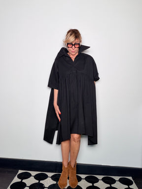 Abito Chemisier Oversize in Cotone – Smock e Silhouette a Trapezio