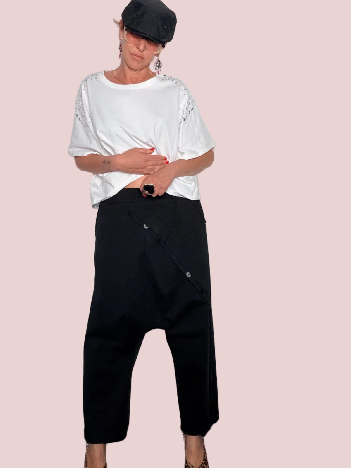 Pantalone Nero Drop Crotch Taglio Asimmetrico