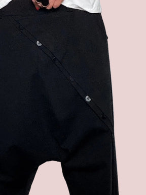 Pantalone Nero Drop Crotch Taglio Asimmetrico