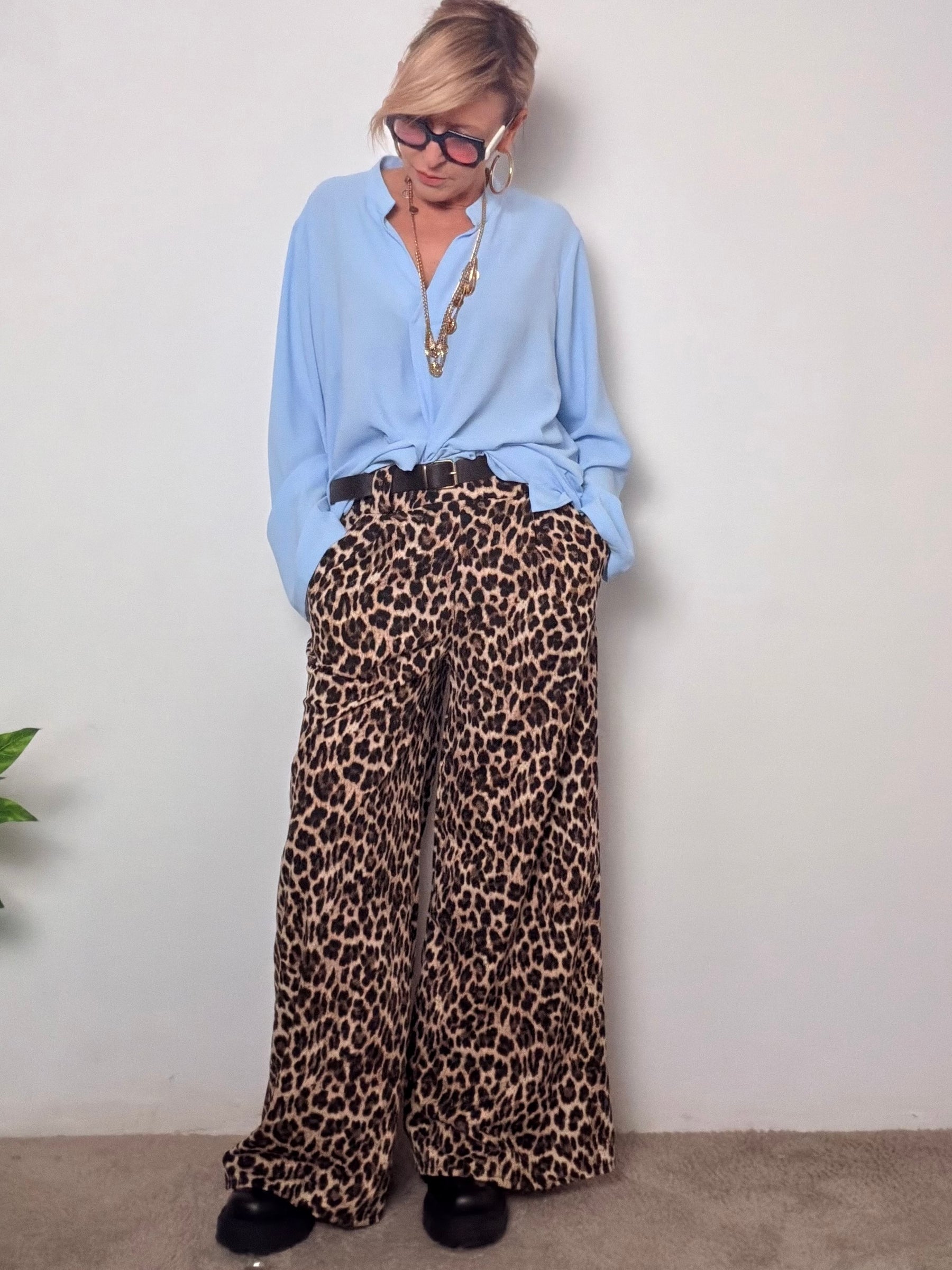 Pantalone ampio animalier dal carattere deciso