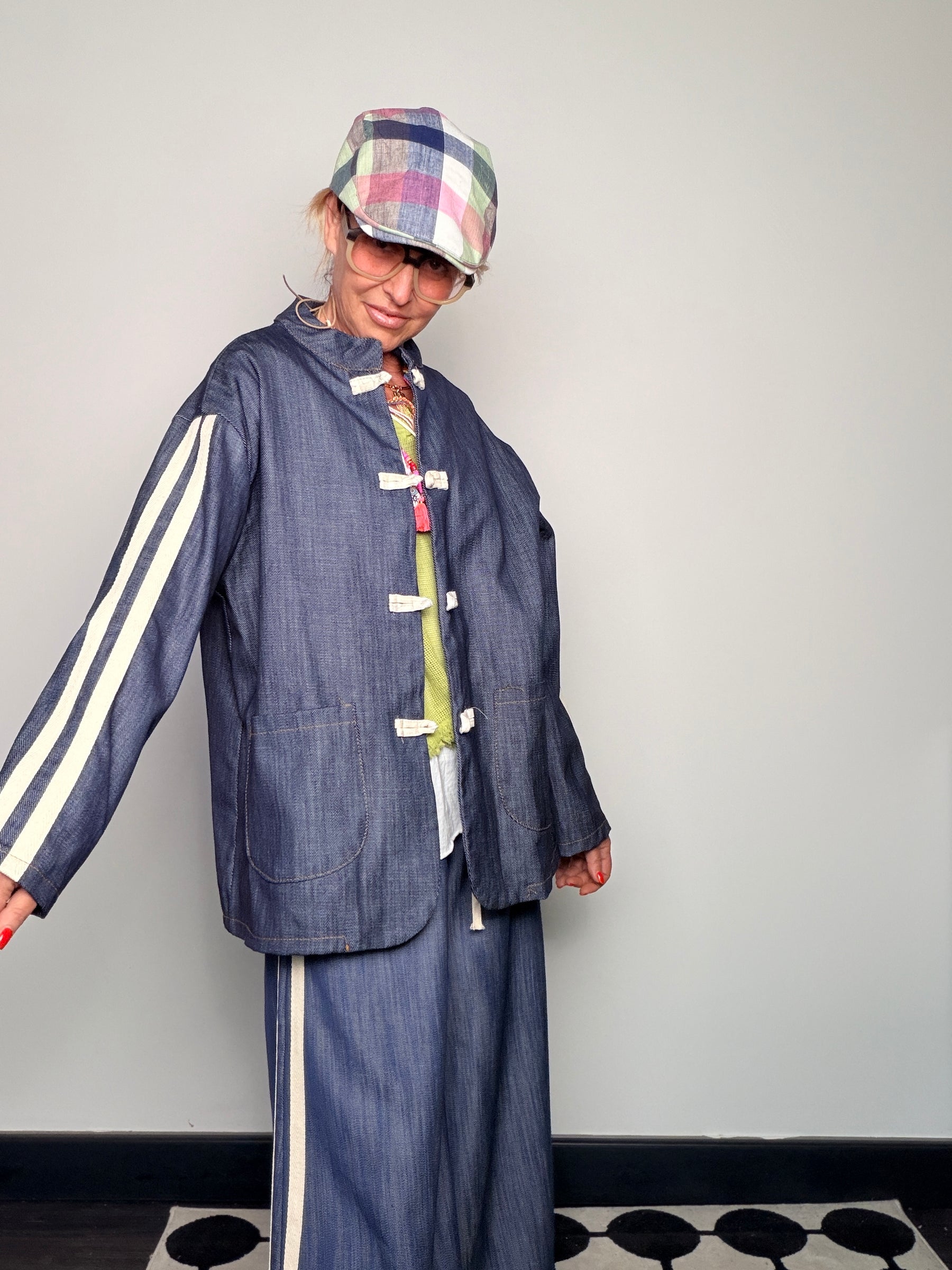Giacca in Chambray con Alamari e Bande