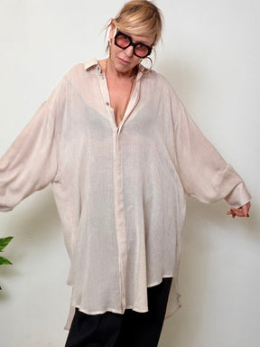 Camicia over leggera con scollo morbido