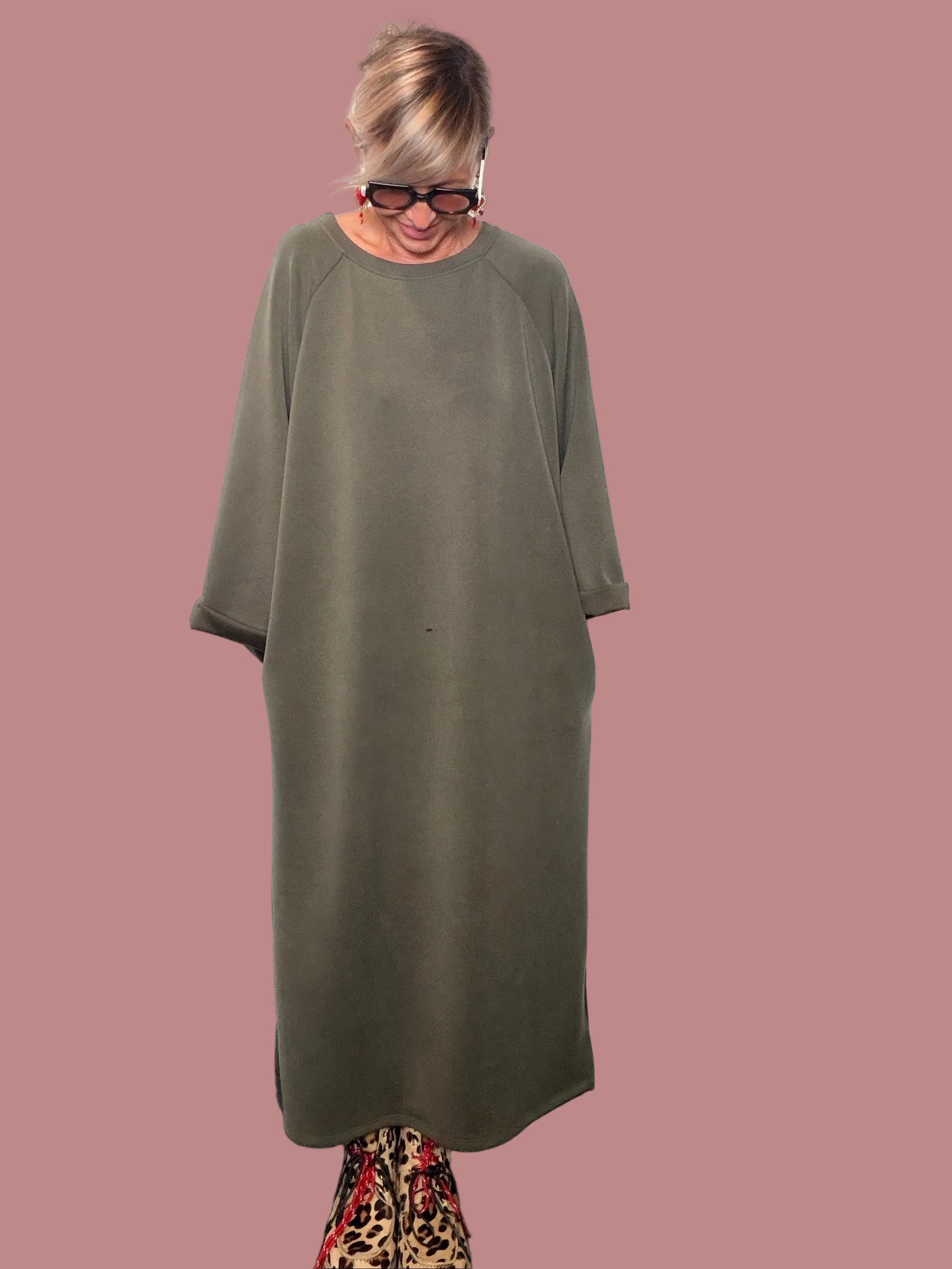 Abito oversize modal verde militare - maniche raglan aperte