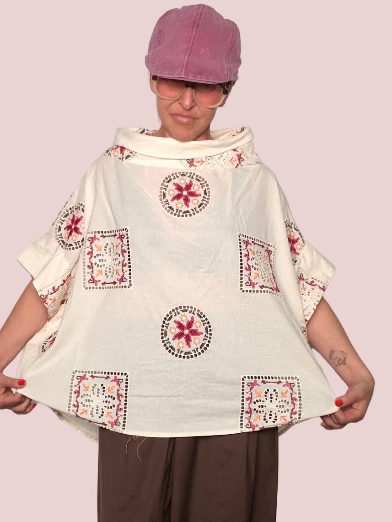 Camicia in Mussola di Cotone con Ricami e Traforature