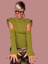 Maglia Spalle Strutturate con Manicotti