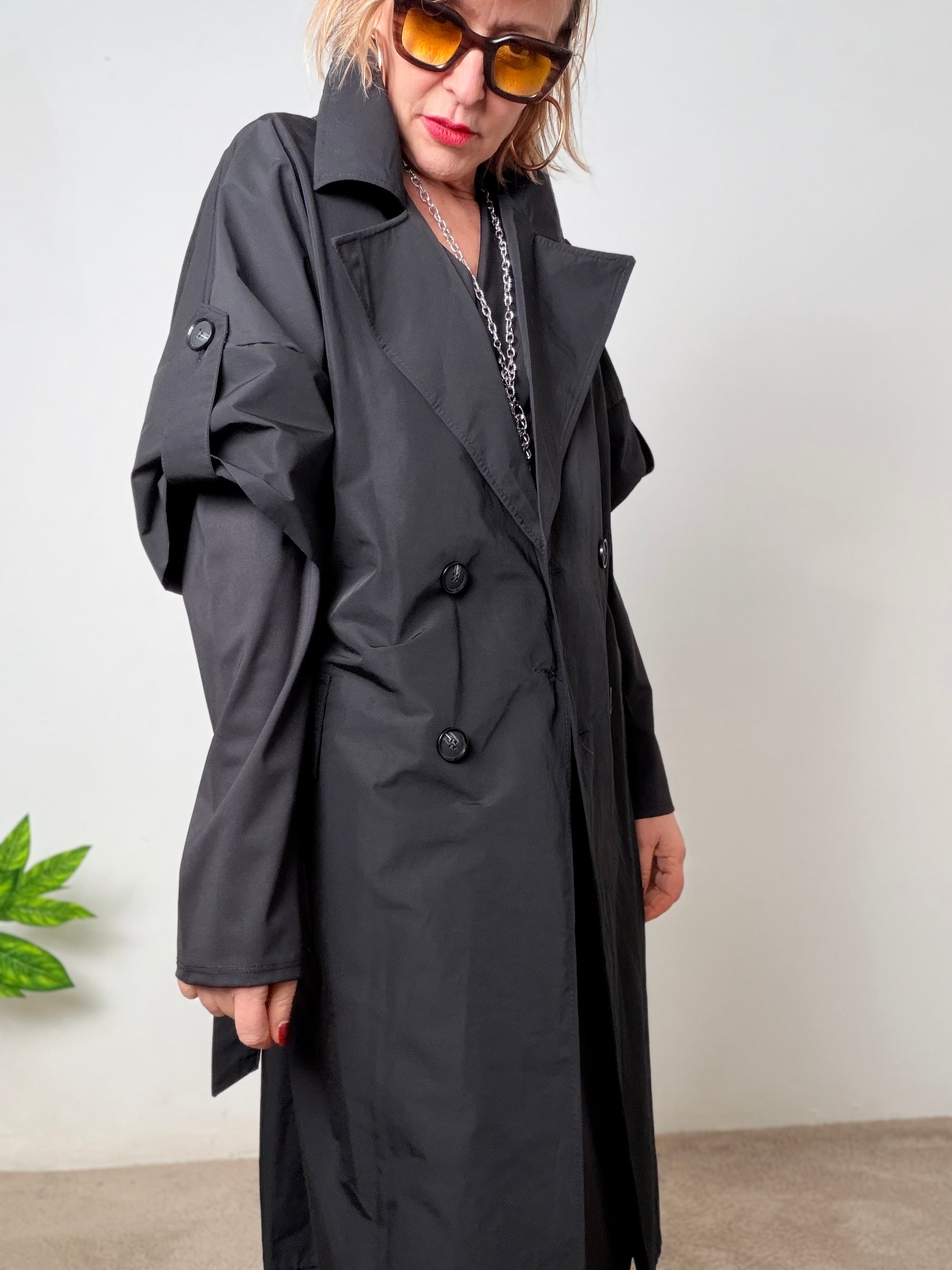 Trench Over Cinturato con manica corta