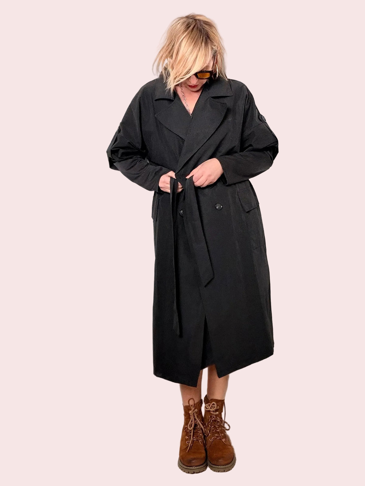 Trench Over Cinturato con manica corta