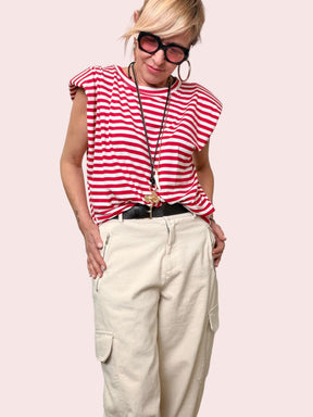 T-Shirt a Righe con Spalline – Casual Chic con Carattere