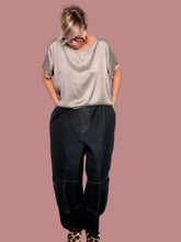 Jeans Barrel Fit Nero Cuciture Contrasto Tasche Fondo Gamba