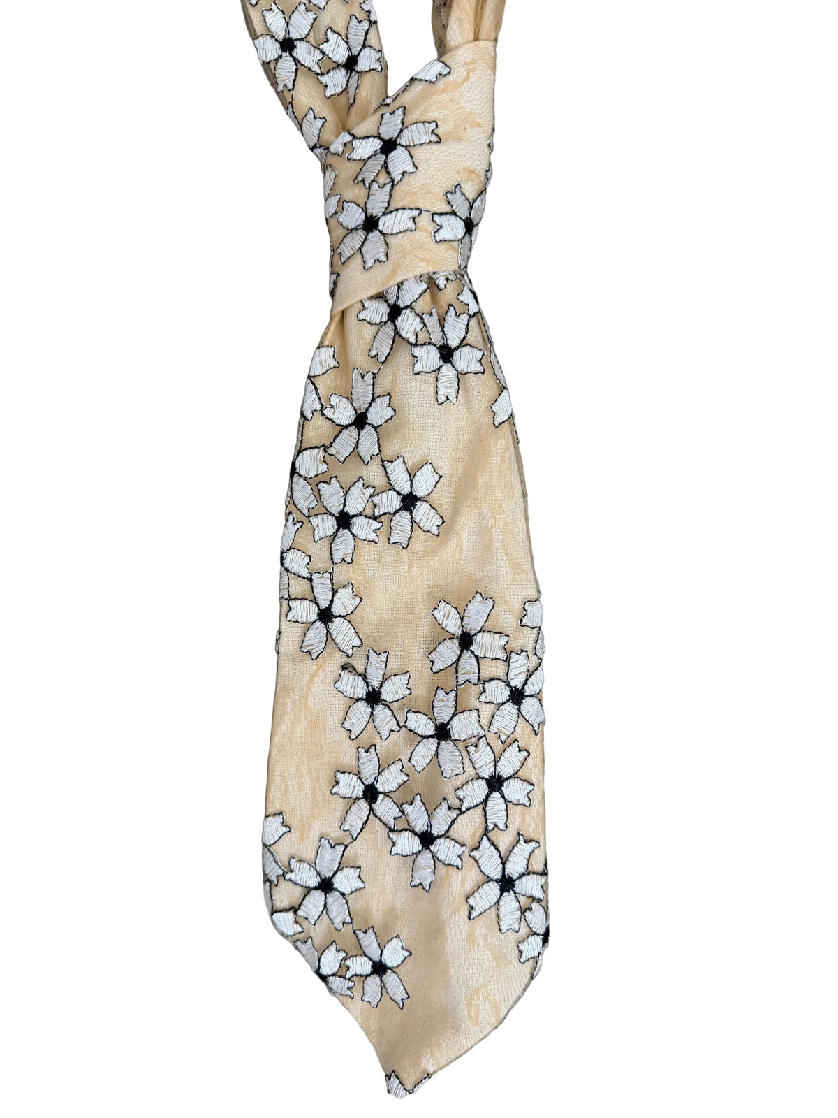 Cravatta Floreale – Dettaglio Chic con un Tocco Ironico