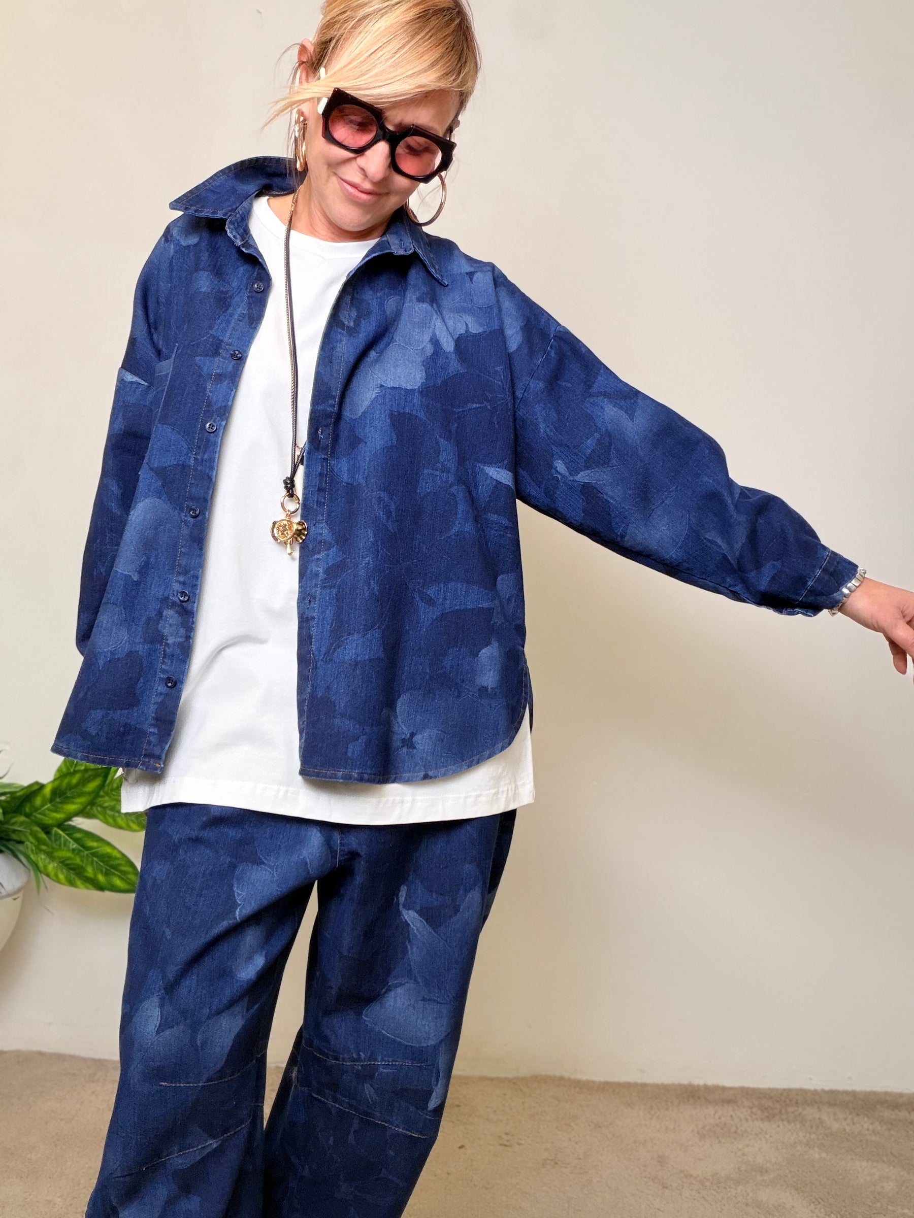 Camicia Over Effetto Denim – Morbida, Cool e Super Versatile