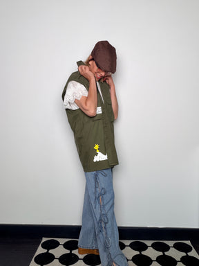 Gilet Cargo in Cotone Verde Militare con Patch Snoopy