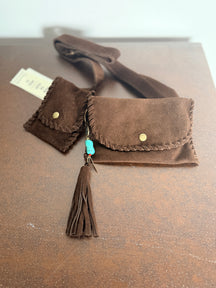 Cintura Marsupio in Camoscio con Charm Turchese