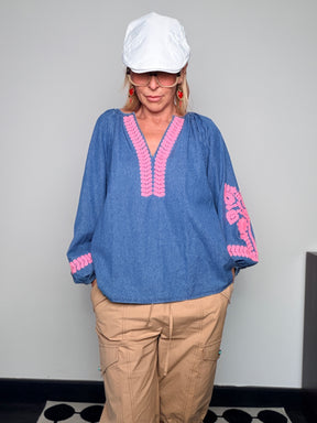 Camicia in Denim con Ricami Floreali Rosa Fluo