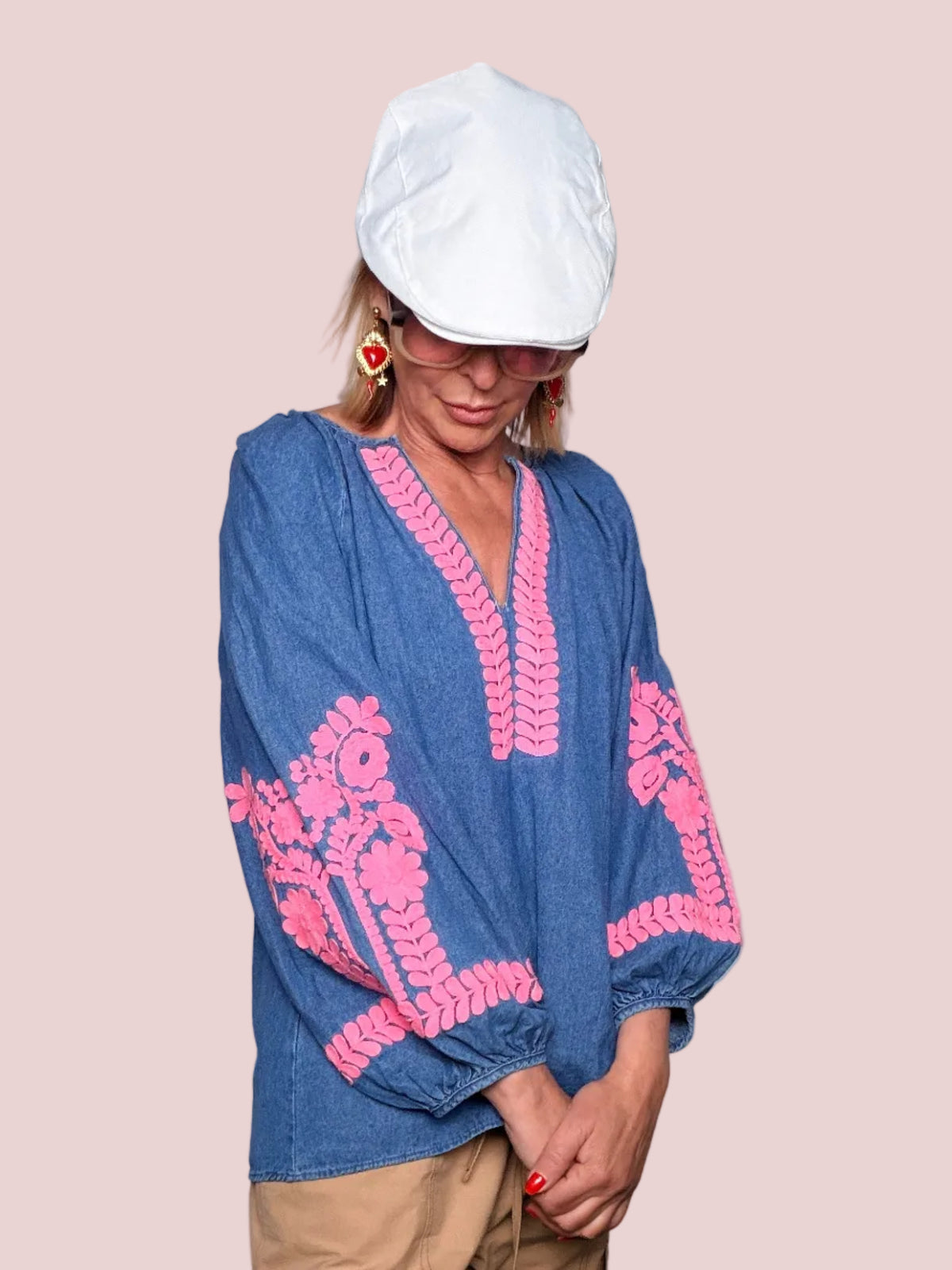 Camicia in Denim con Ricami Floreali Rosa Fluo
