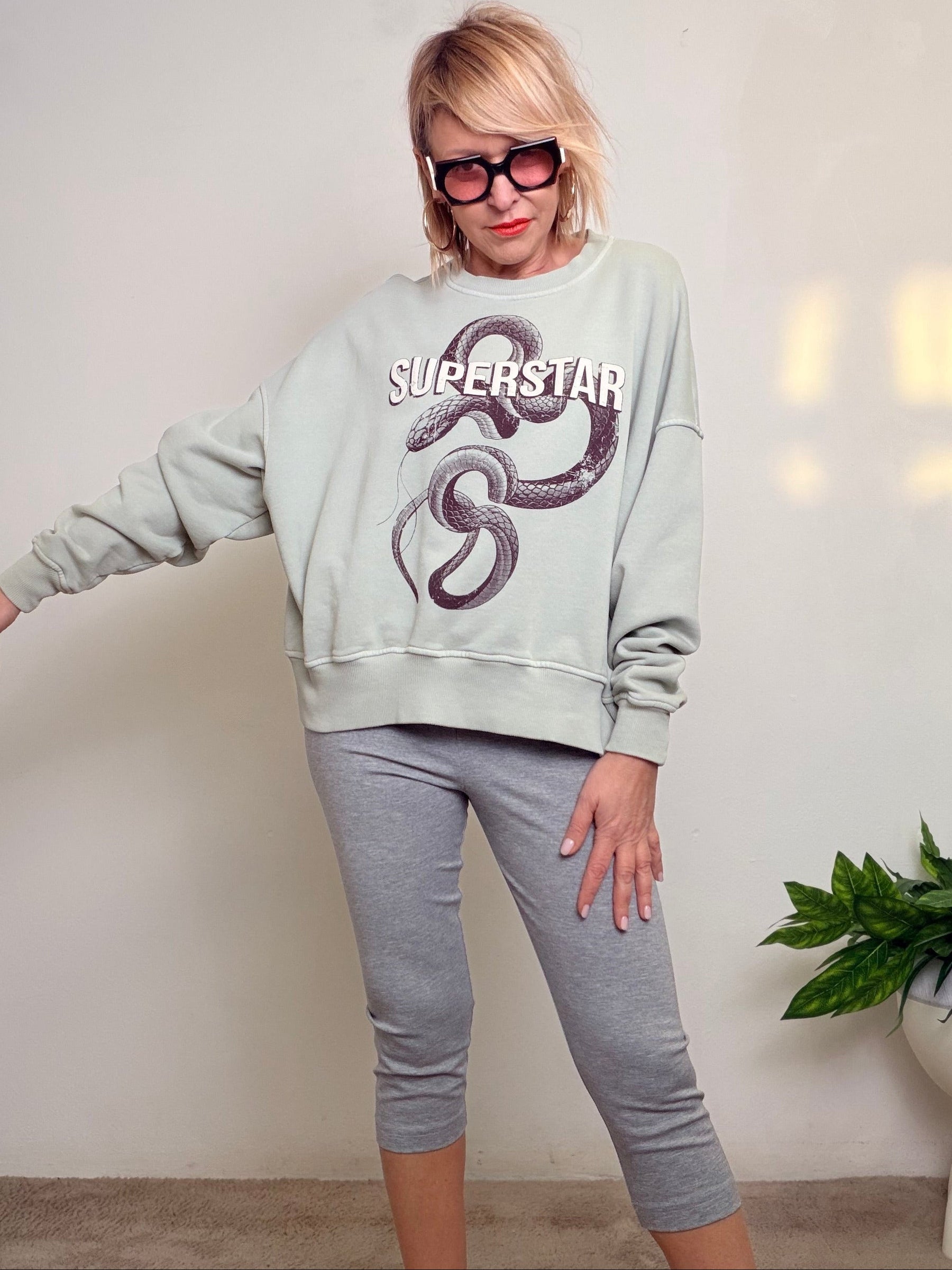 Felpa Over “Superstar Snake”