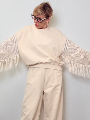 Felpa Cropped con Frange “Boho Chic”