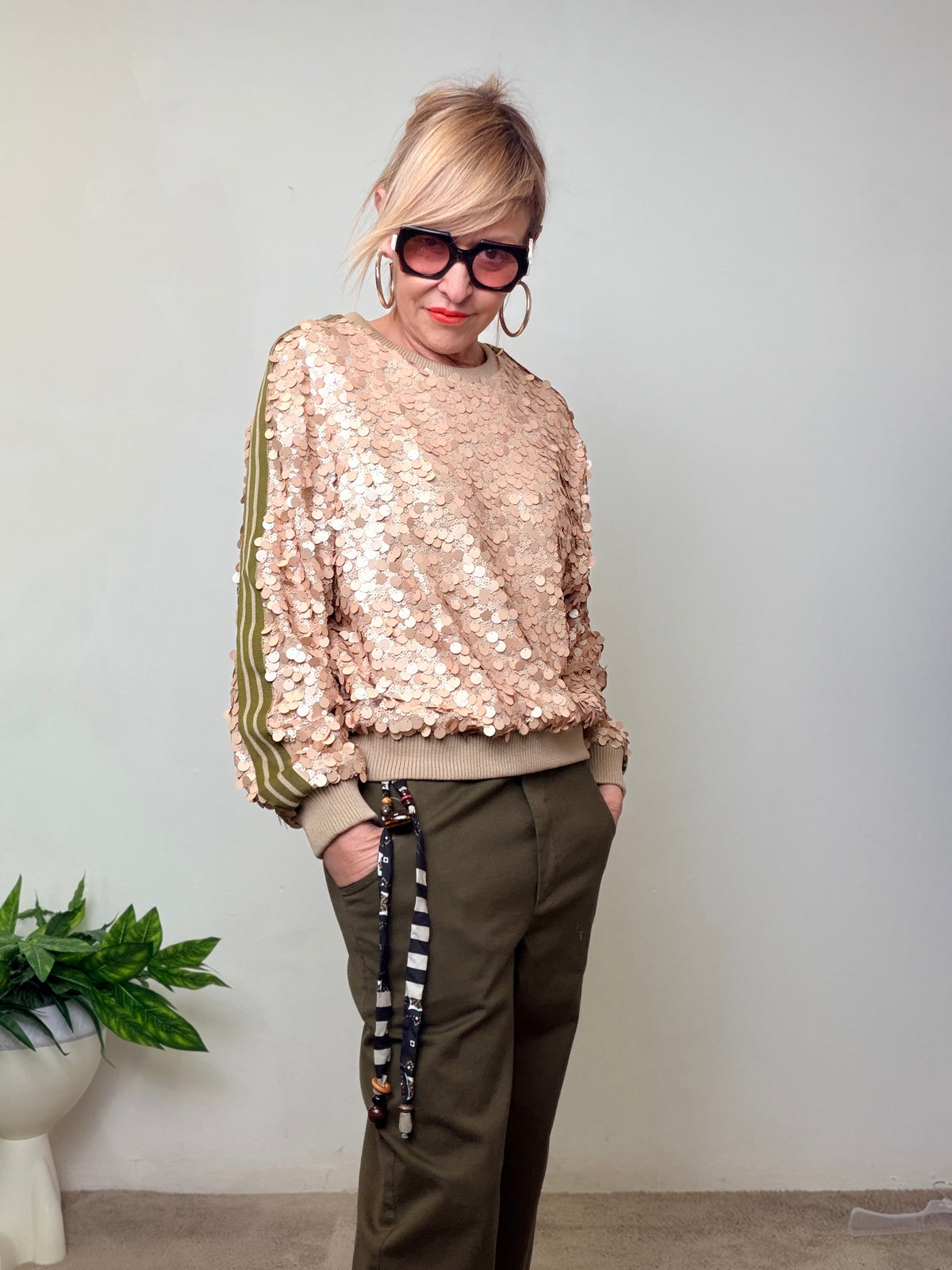 Maglia in Paillettes “Soft Glam Rebel”