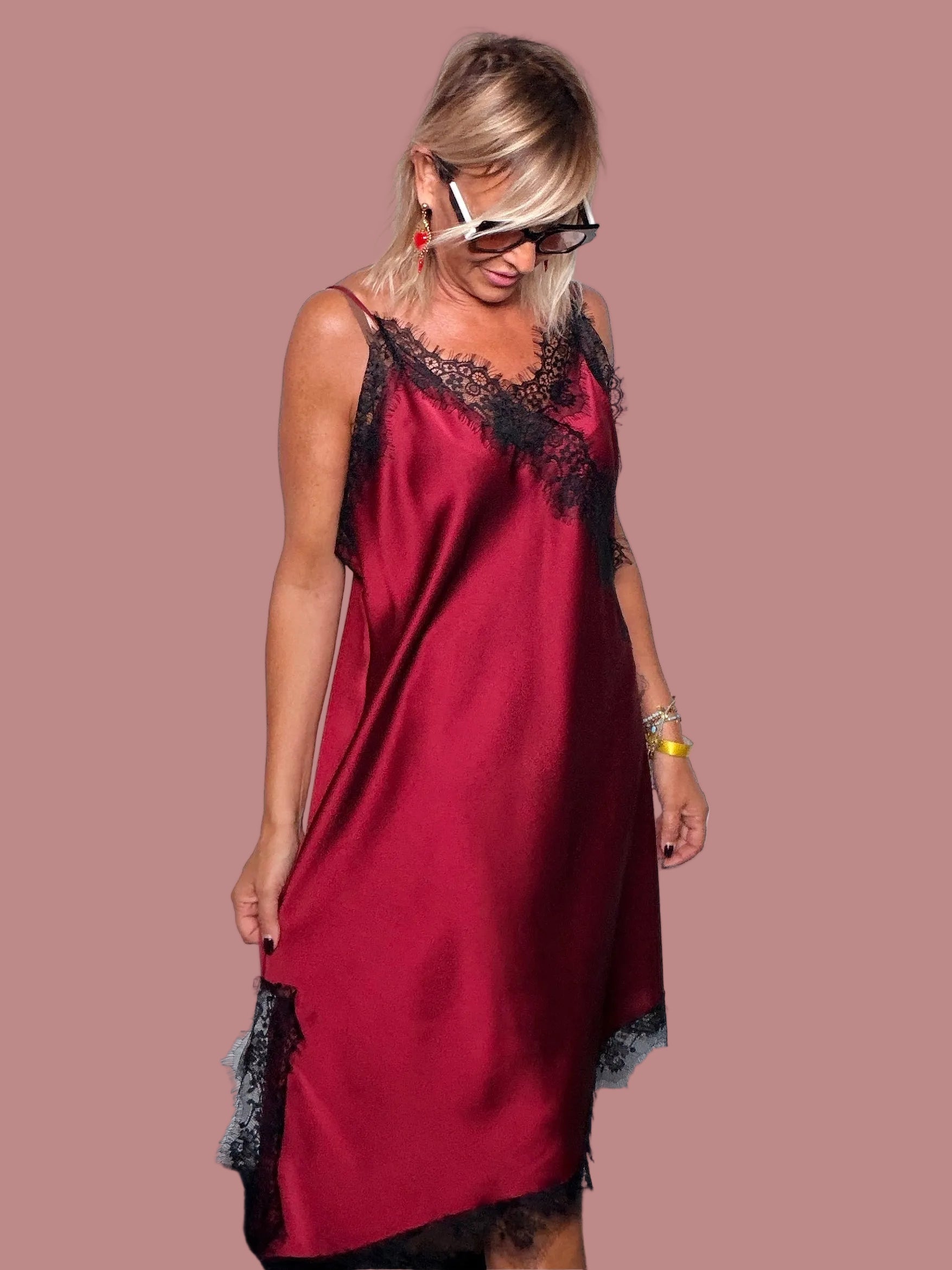 Slip Dress in Raso con Pizzo Chantilly Nero – Bordeaux