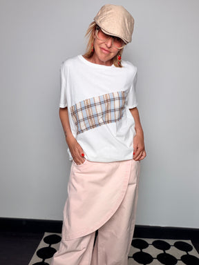 Pantalone Banana in Cotone Sabbiato con Chiusura a Portafoglio