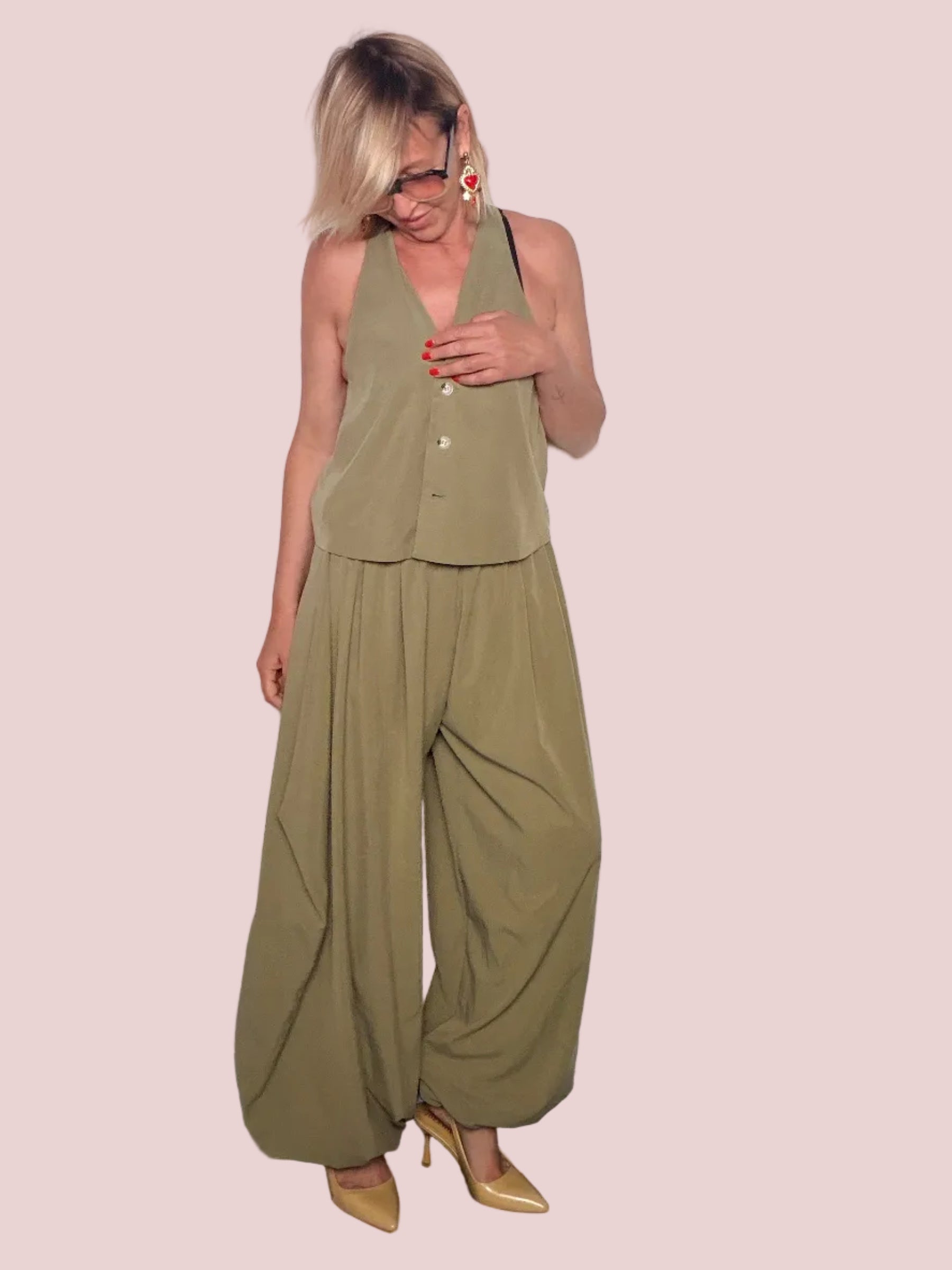 Gilet con Scollo V e Schiena Halter – Kaki