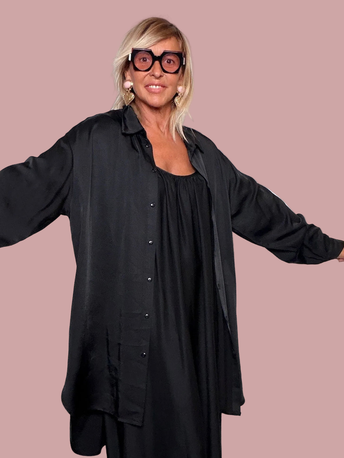 Maxi camicia nera in viscosa