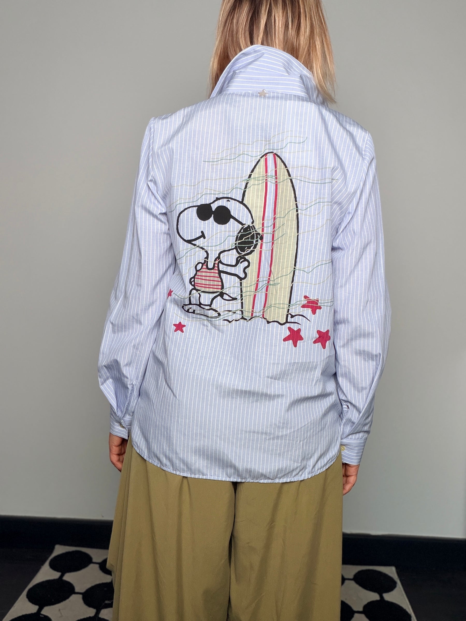 Camicia Oversize a Righe con Stampa Snoopy Surf