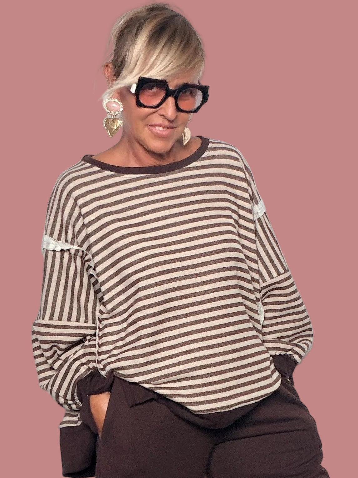 Felpa a Righe Marrone e Beige con Dettagli a Contrasto