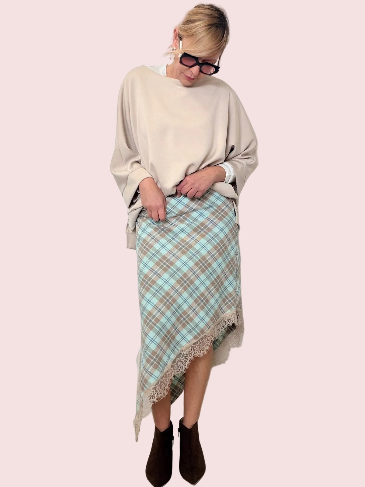 Gonna Check Lace Chic