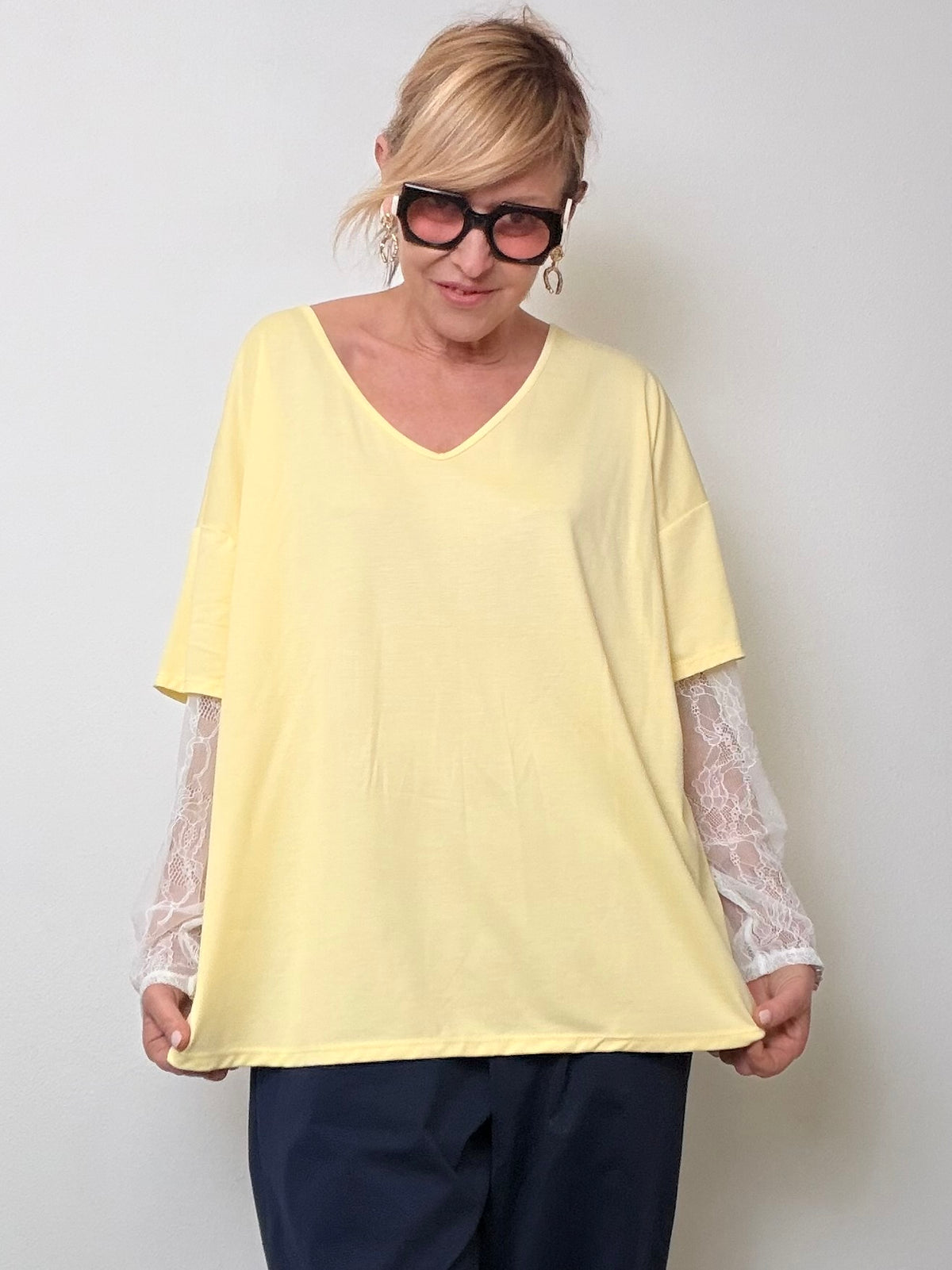 T-Shirt Over con Maniche in Pizzo