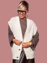 Gilet in Maglia Over con Bottoni