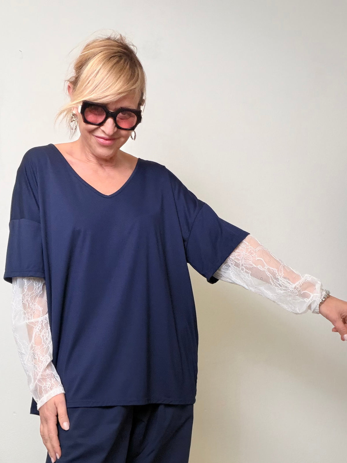 T-Shirt Over con Maniche in Pizzo