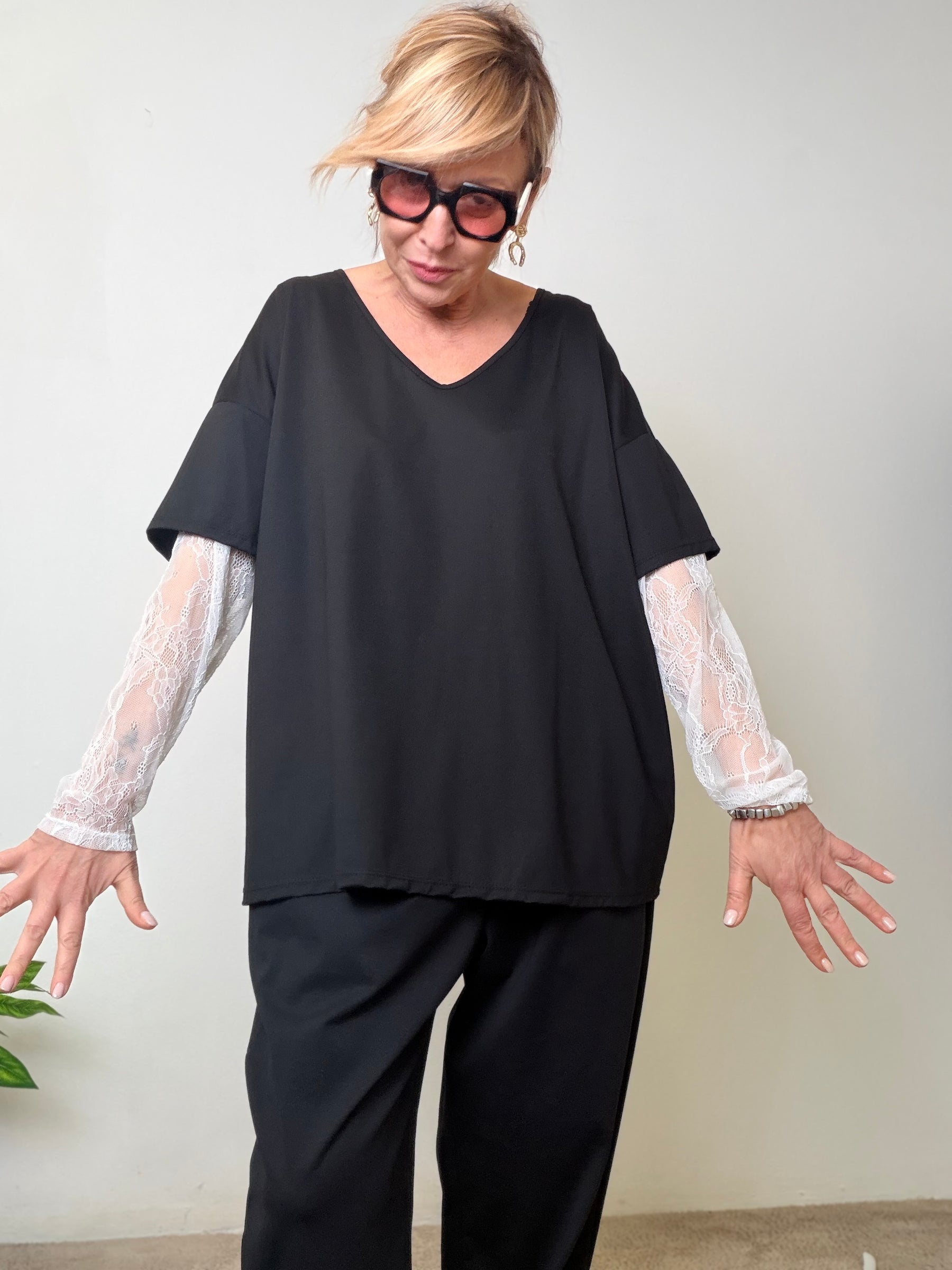 T-Shirt Over con Maniche in Pizzo