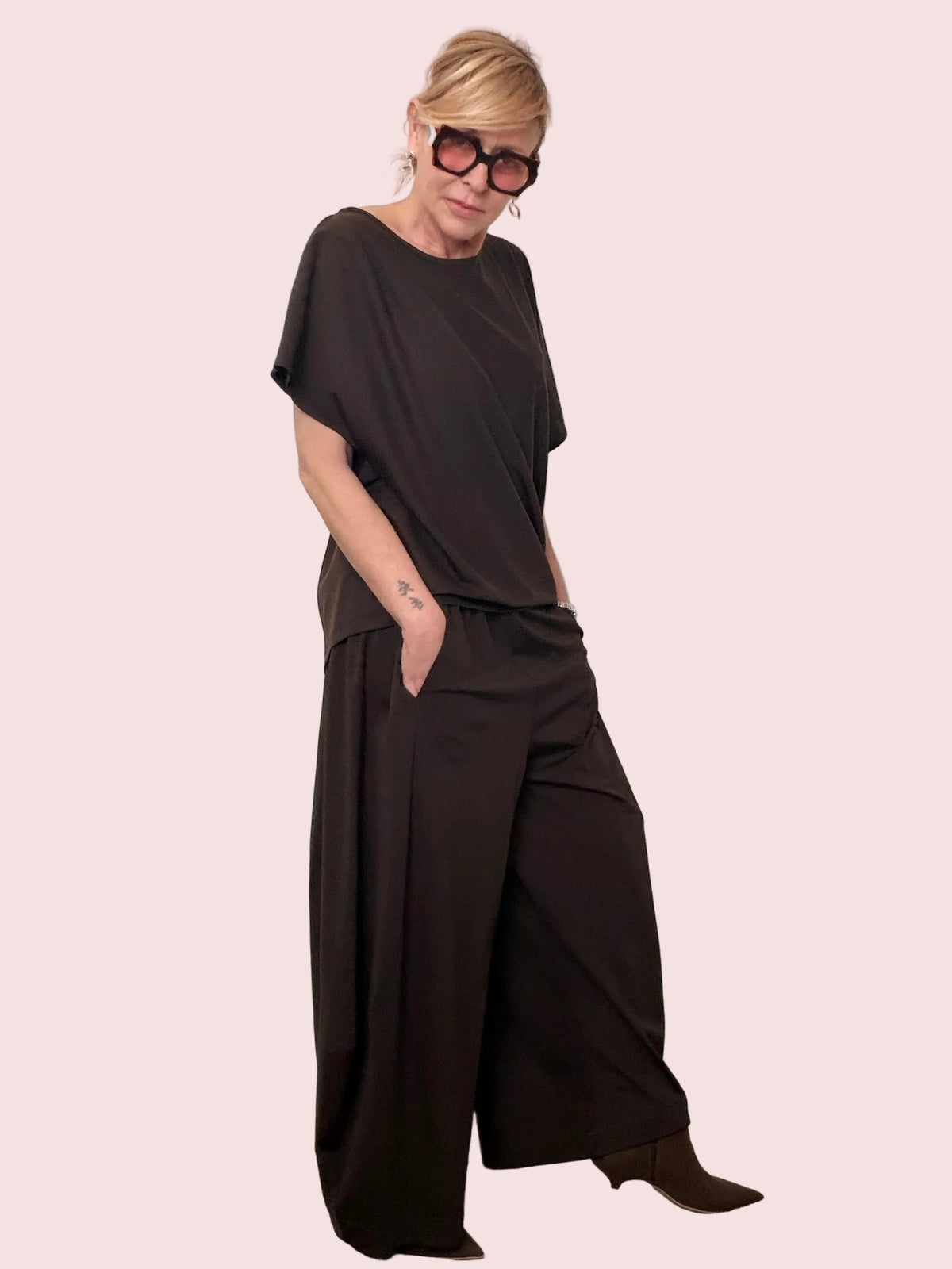 Pantalone over con elastico e cavallo basso