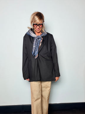 Giacca Blazer Over con Foulard Incluso
