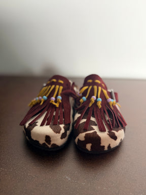 Sabot Cow Print con Frange e Perline