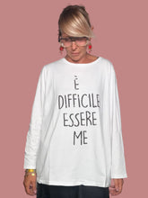 T-shirt over bianca con stampa frontale
