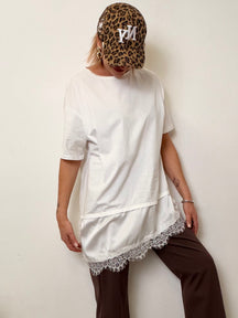 T-Shirt Over con Balza in Raso e Pizzo