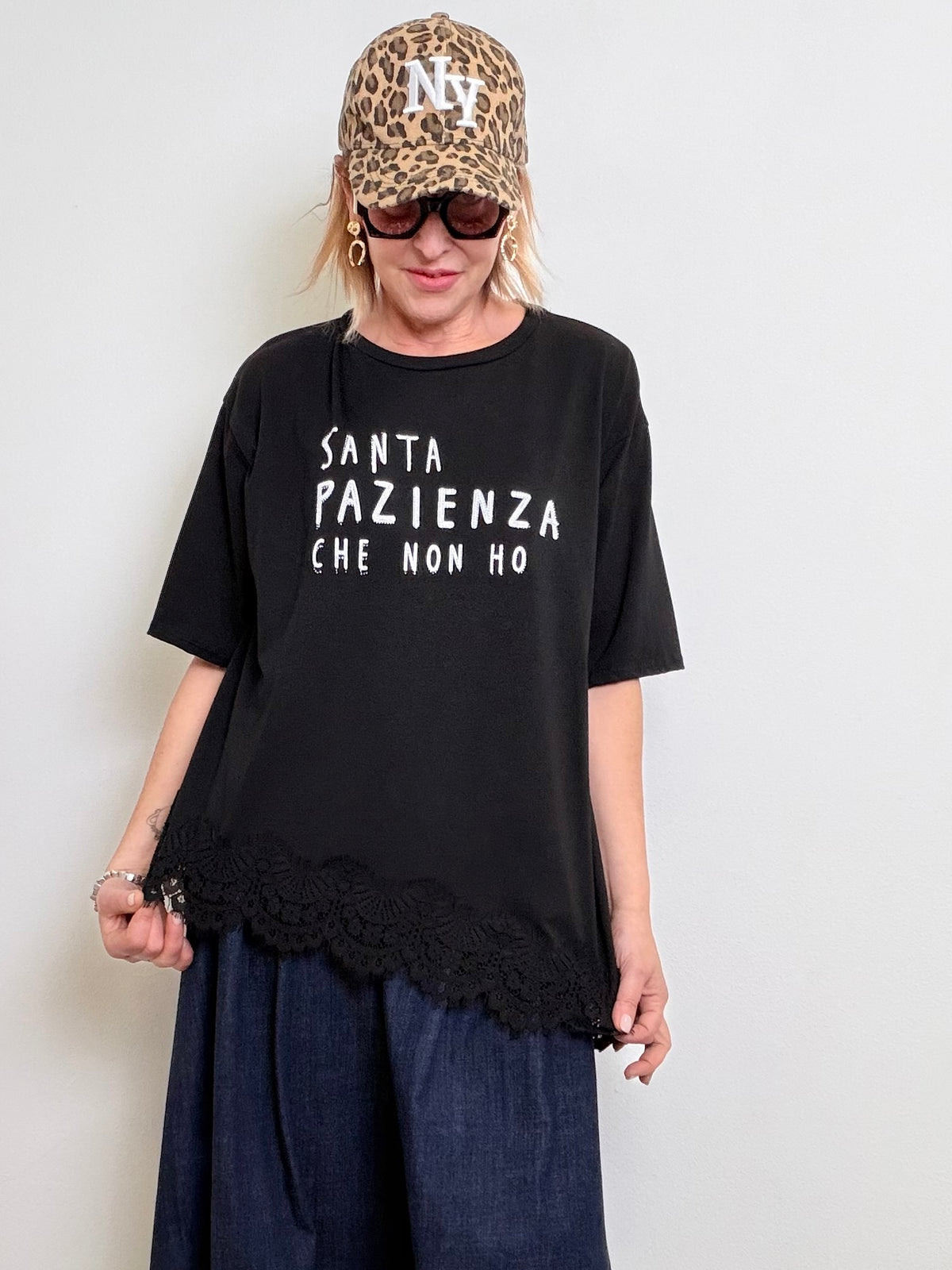 T-Shirt Santa Pazienza con Pizzo