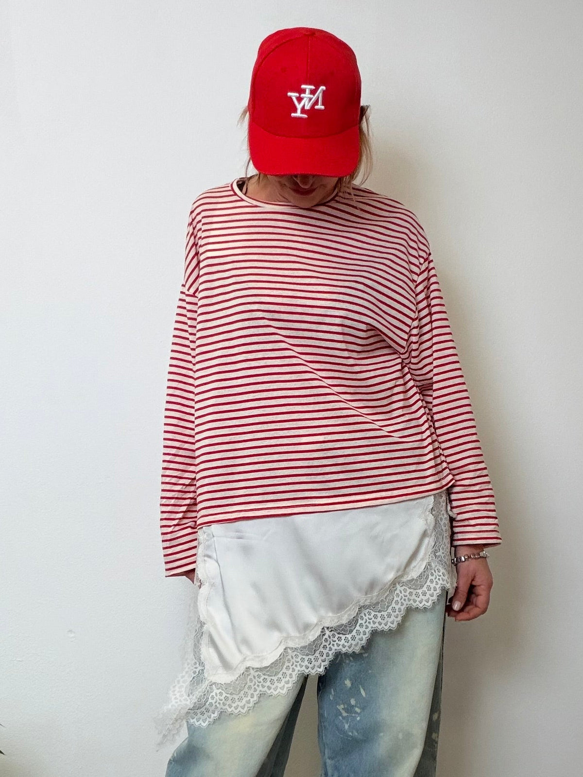 T-Shirt a Righe Over con Balza in Raso e Pizzo