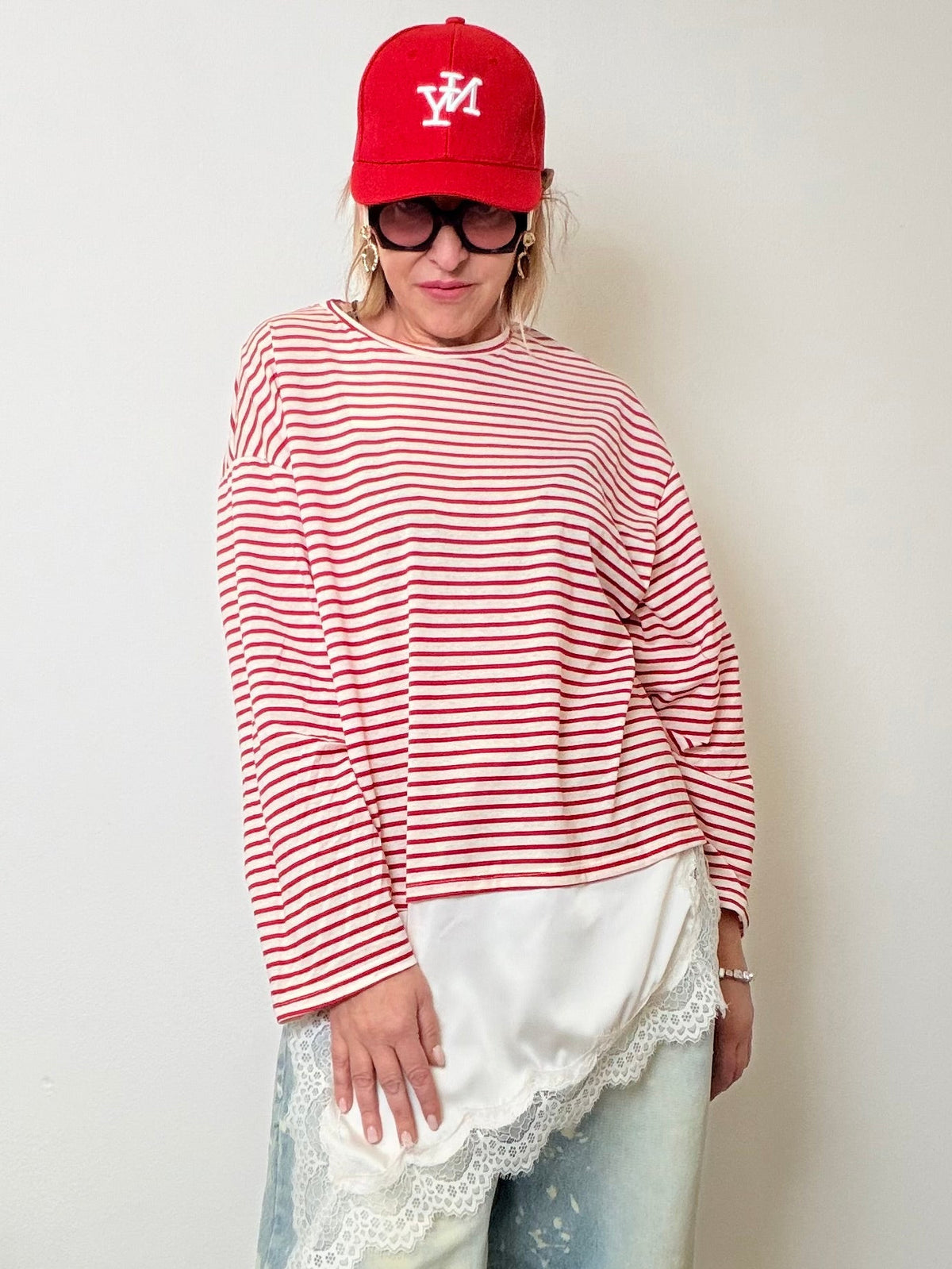 T-Shirt a Righe Over con Balza in Raso e Pizzo