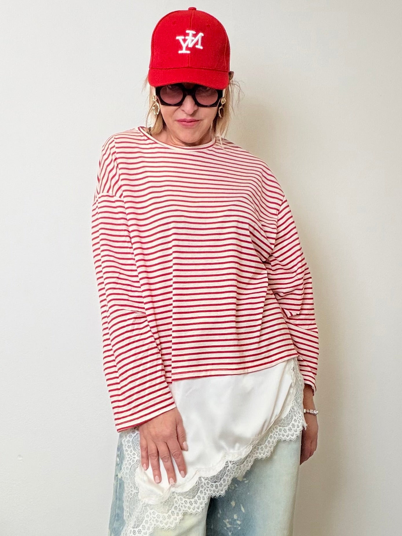 T-Shirt a Righe Over con Balza in Raso e Pizzo