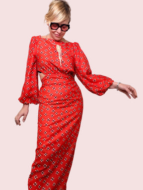 Abito con Scollo Dietro e Fiocco