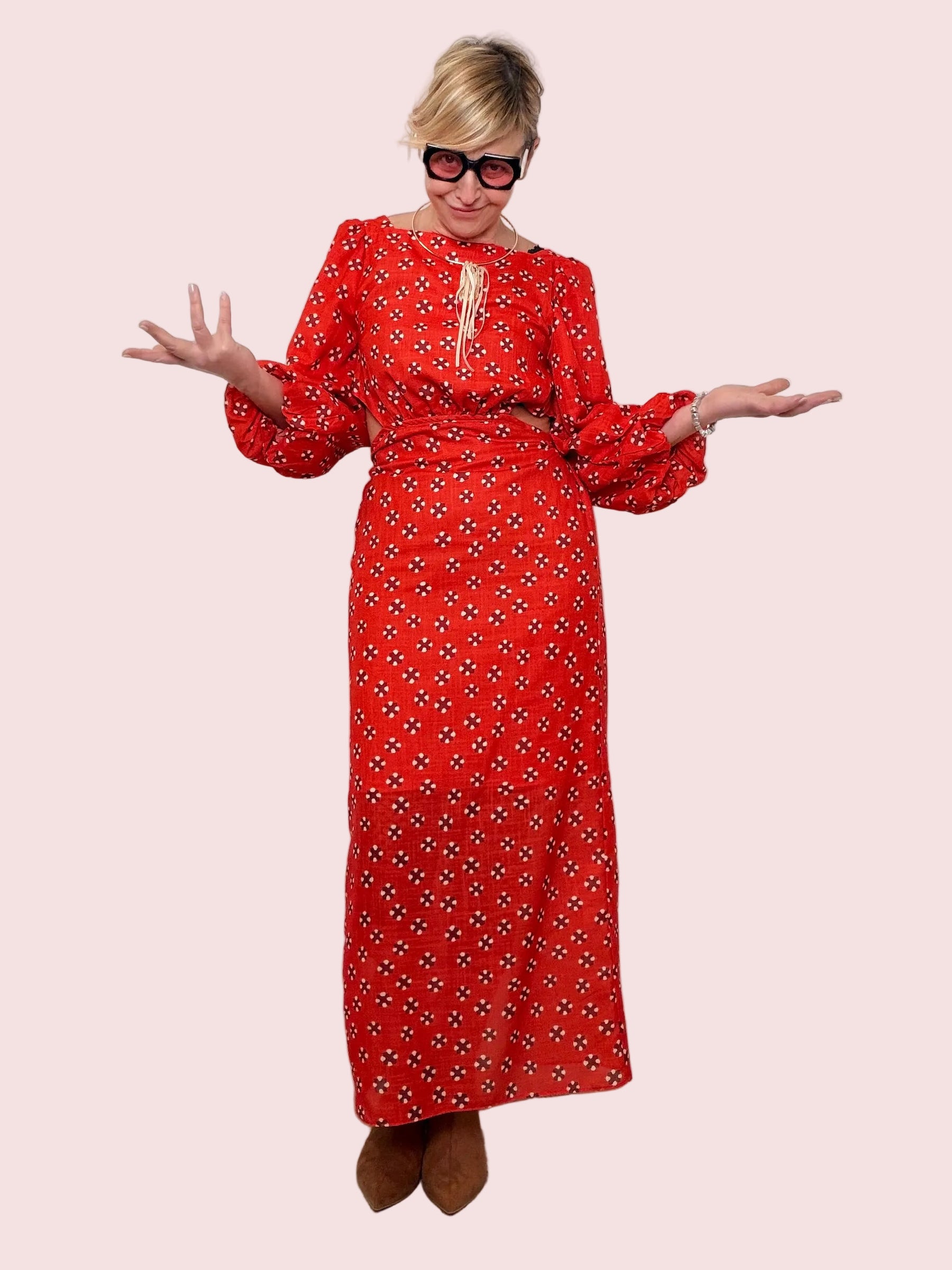 Abito con Scollo Dietro e Fiocco