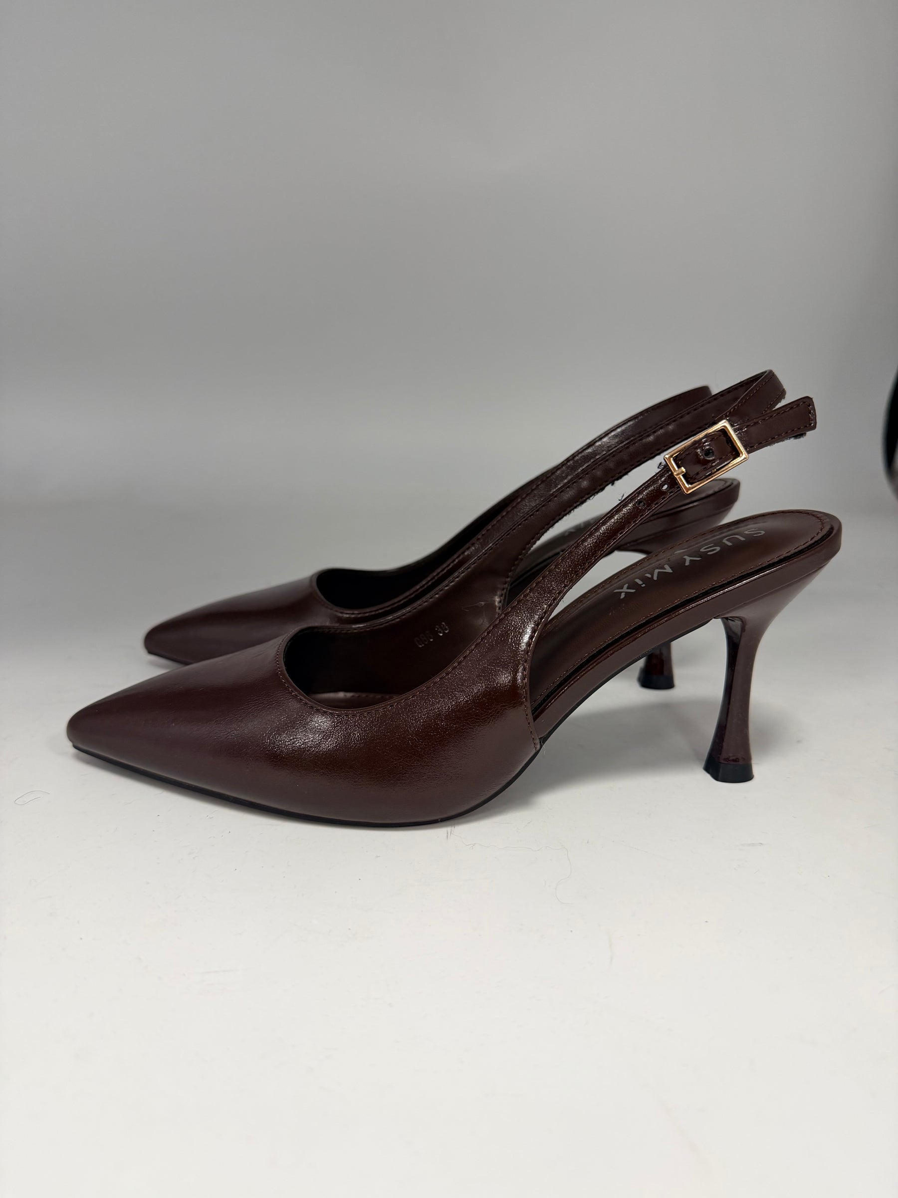 Sandalo Slingback Elegante