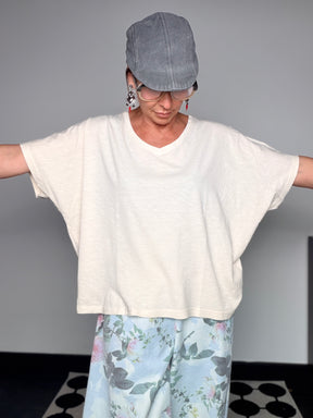 T-Shirt Oversize Scollo V Maniche Pipistrello